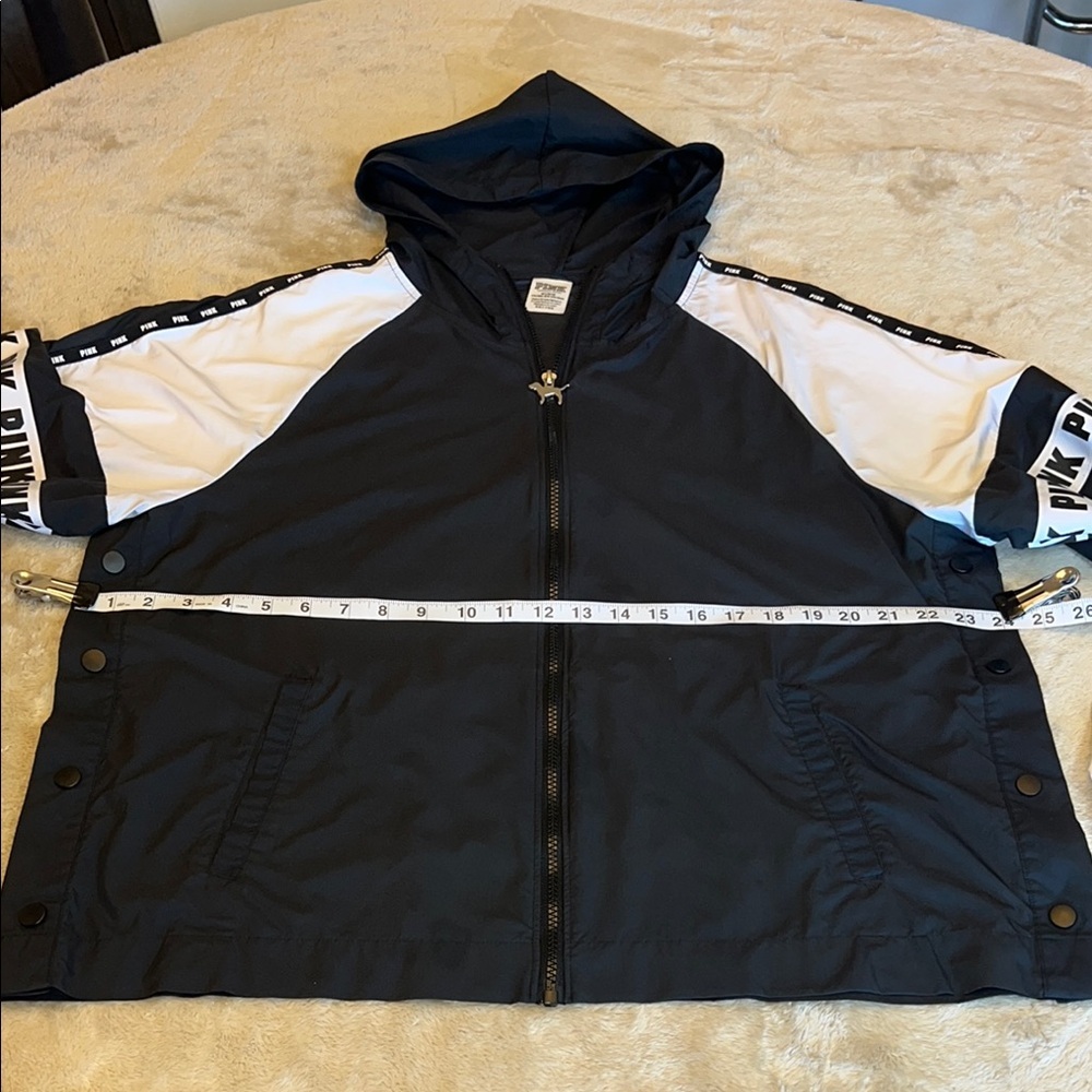 Victoria Secrets Pink Women's Black and White Jacket Size‎ M/L - Picture 7 of 9